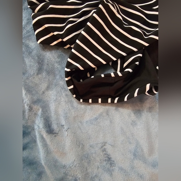 Aerie Black and White Striped One Piece Swimsuit Size M - Picture 8 of 10